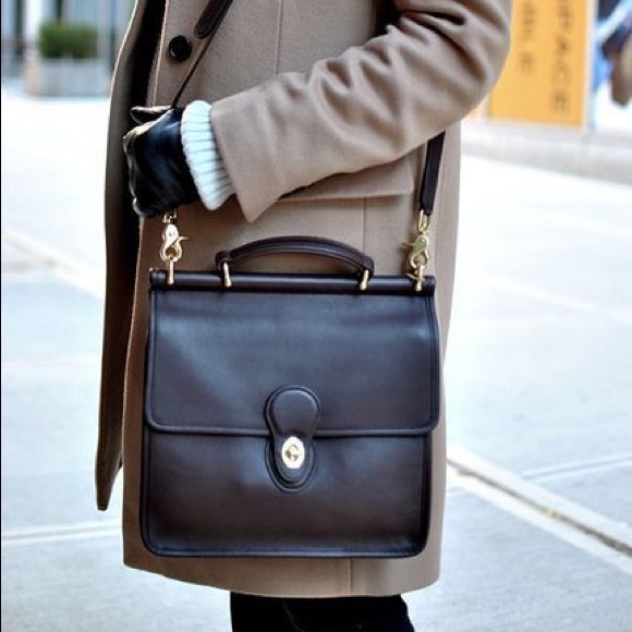 Coach Handbags - EUC Vintage Authentic Coach “Willis” Bag BLACK